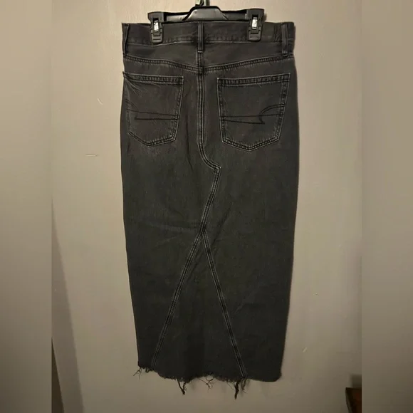 American Eagle Outfitters Skirt - 90’s hi-rise maxi black denim w/slit raw hem - Picture 6 of 11